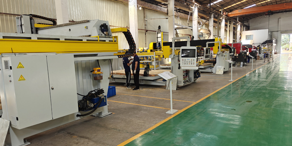 QZGEE 450 5-Axis CNC Bridge Saw Catalog